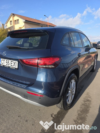 Mercedes-Benz GLA 200 d 