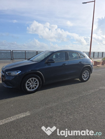 Mercedes-Benz GLA 200 d 