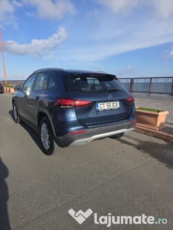 Mercedes-Benz GLA 200 d 
