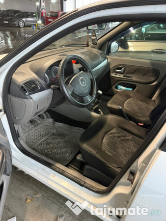 Renault symbol autoturism