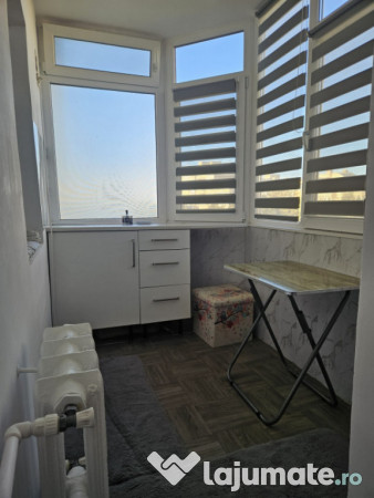 Apartament 2 camere de vanzare, in zona Trocadero - Constant