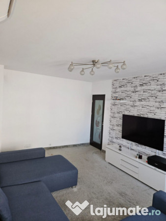 Apartament 2 camere de vanzare, in zona Trocadero - Constant