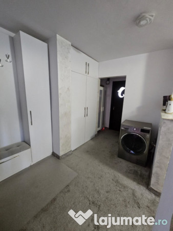 Apartament 2 camere de vanzare, in zona Trocadero - Constant