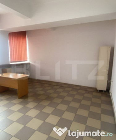 Spațiu de birou, 25 mp, zona P-ța 1 Mai 