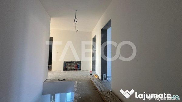 Casa de tip duplex 4 camere 140 mpu 2 bai zona Veterani in S 