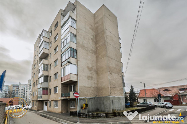 FILM!Apartament spatios, 2 camere, decomandat, Sfantu Gheorg 