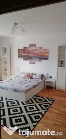 Închiriez garsonieră Unirii