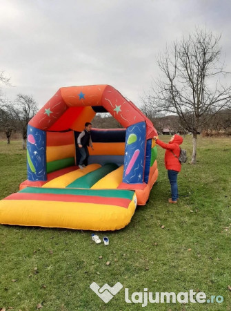 Gonflabila aproape noua 