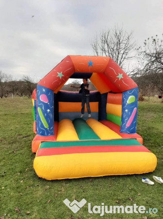 Gonflabila aproape noua 