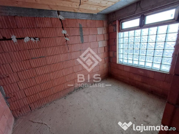 Casă individuală cu demisol, parter și etaj – 186mp
