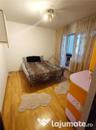 Apartament 2 camere Podu Ros zona Odeon