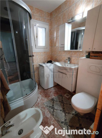 Apartament 2 camere Podu Ros zona Odeon