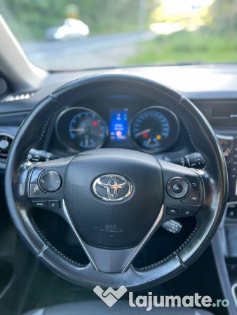 Toyota Auris 2018 102.000 km manuala 