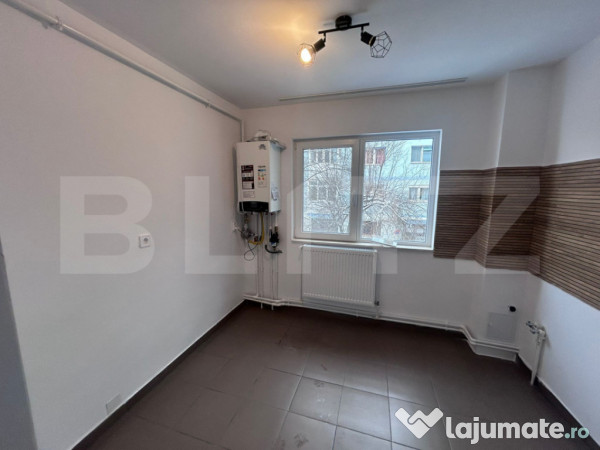 Apartament 3 camere, 68 mp, zona Rovine