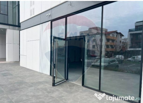 Investitie/vanzare spatiu comercial cu terasa si parcare 
