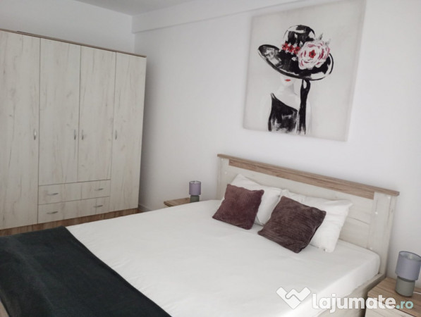 Apartament 3 camere 84 mp utili + 20 mp terase Et 2 zona D-na Stanca.