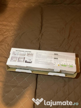 Lampă led cu telecomandă 