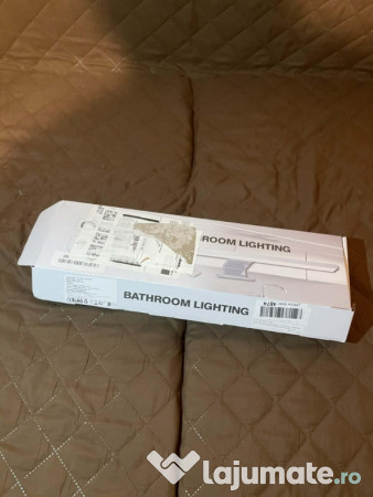 Lampă led cu telecomandă 