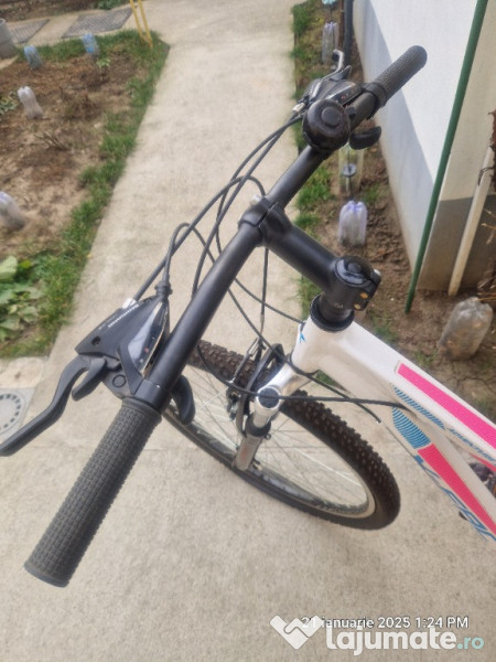 Bicicleta XFACT culoare albastru cu roz 