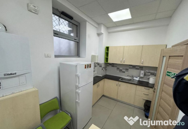 Otopeni sp 92 mp utili vitrina 9 m 