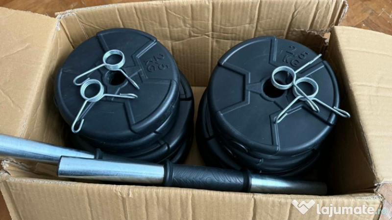 Set 2 gantere cu 4 discuri de 5 kg și 4 discuri de 2,5 kg 