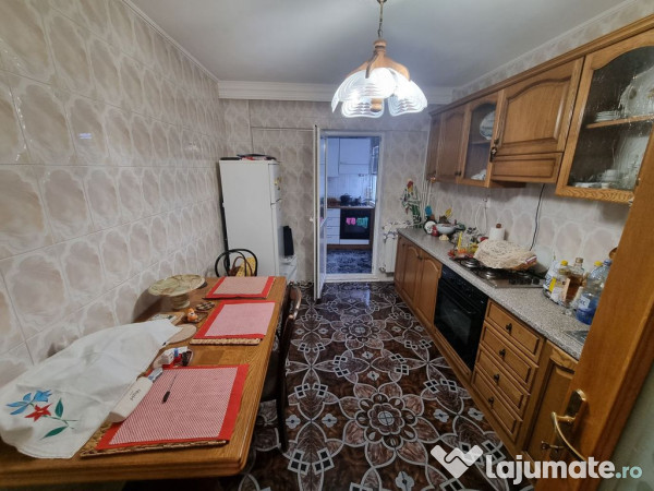 Faleza nord unirii-apartament 4 camere decomandat