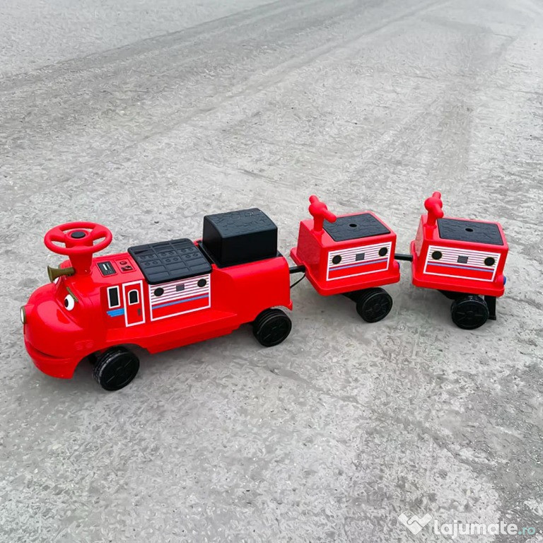 Trenulet electric CHUGGINGTON cu 2 vagoane, pt. 4 copii, 4x45W 12V RED 