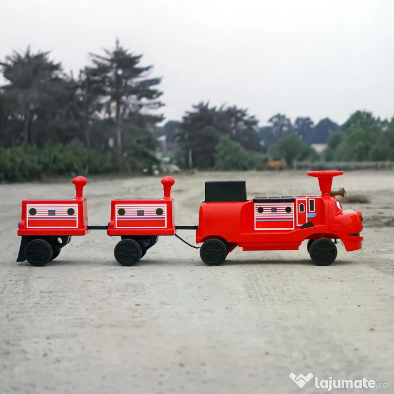 Trenulet electric CHUGGINGTON cu 2 vagoane, pt. 4 copii, 4x45W 12V RED 