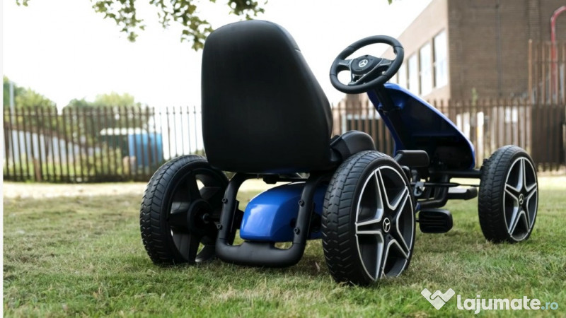 Masinuta cu pedale de Mercedes, pentru copii 4-9 ani 