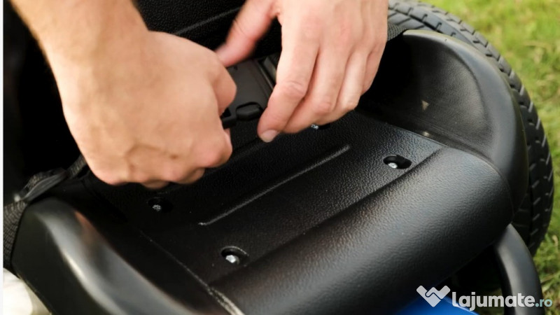 Masinuta cu pedale de Mercedes, pentru copii 4-9 ani 