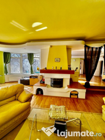 Vilă S+P+1+M in zona Faleza Nord - Universitate