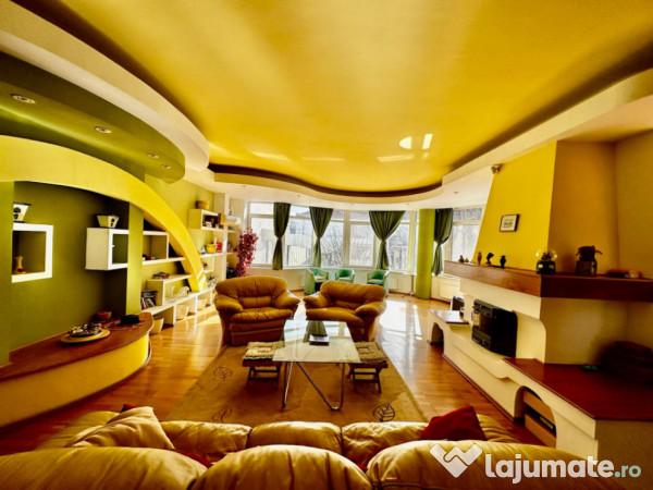 Vilă S+P+1+M in zona Faleza Nord - Universitate