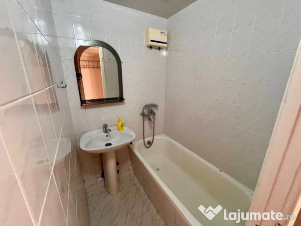 2 camere, situat in Crangasi 