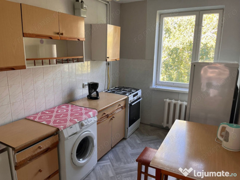 2 camere, situat in Crangasi 