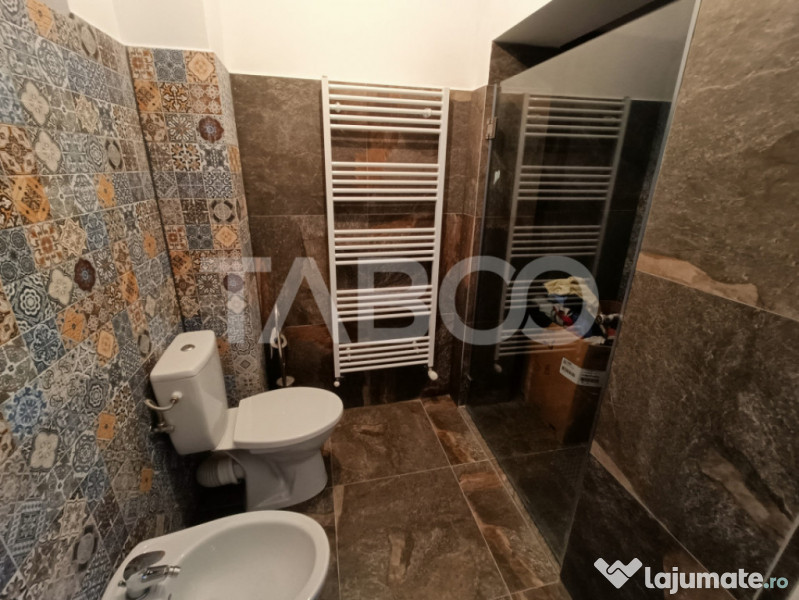 Casa 10 camere 390 mp utili - pe strada Calea Poplacii din S 