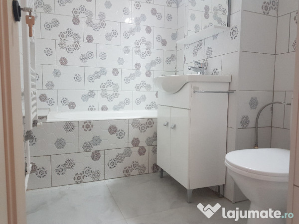 Apartament doua camere, etaj 2, renovat, liber, Narcisa 