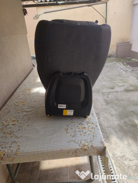 Scaun copil cu izofix de la maxi cosi 