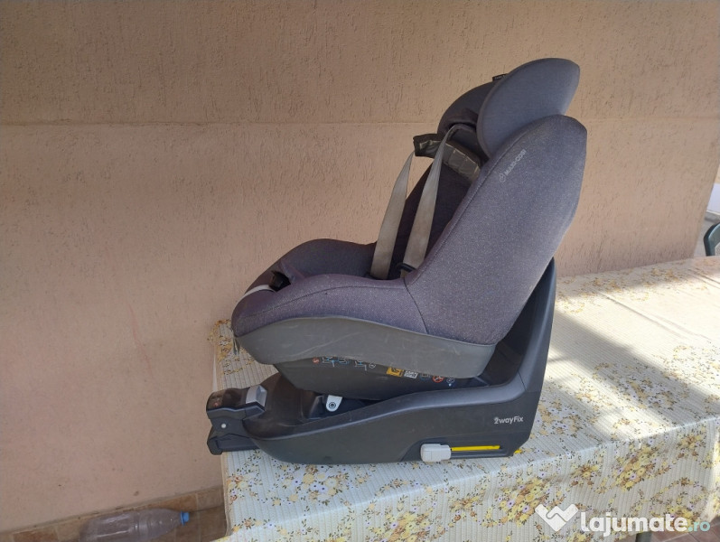 Scaun copil cu izofix de la maxi cosi 