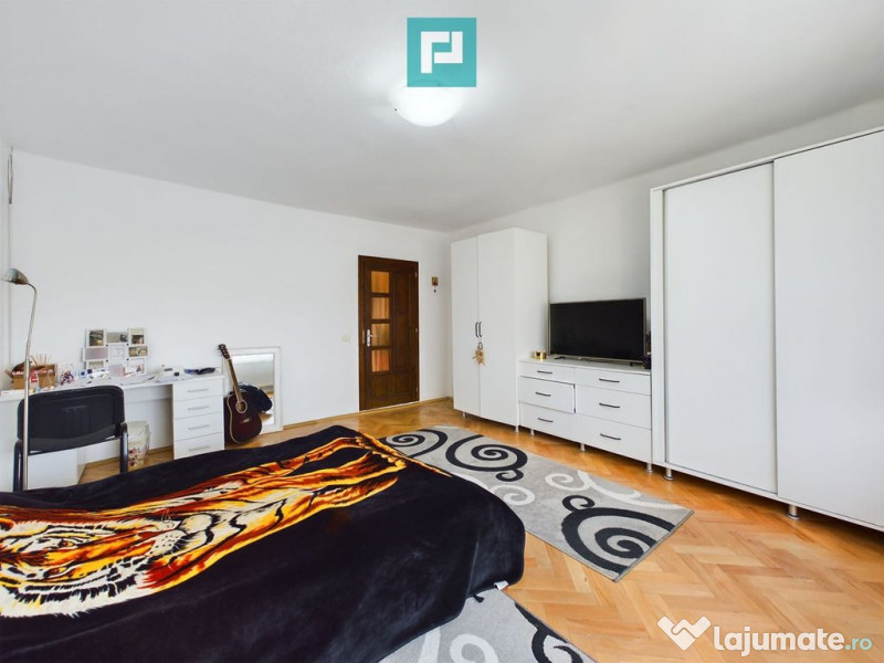 Casă 5 camere, Curtici 