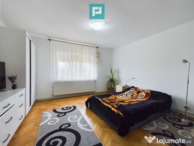 Casă 5 camere, Curtici 