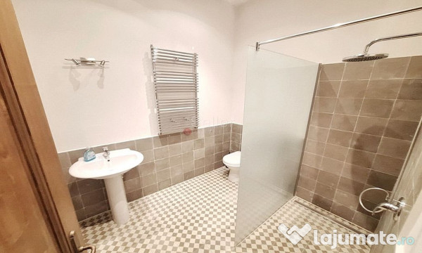 Casa saseasca cu teren generos 