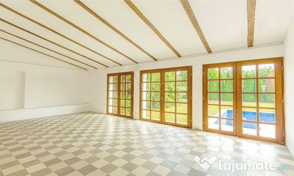 Casa saseasca cu teren generos 