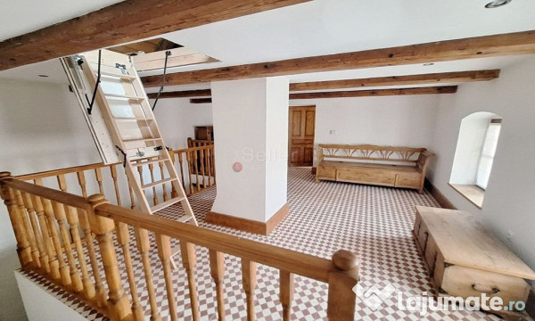 Casa saseasca cu teren generos 