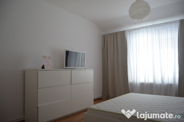 Busteni-Apartament cu trei camere,mobilat si utilat 