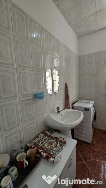 CANTACUZINO-sp.com. aprox 250mp , et.2 la 1000 euro/luna 