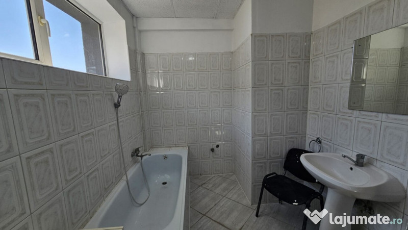 CANTACUZINO-sp.com. aprox 250mp , et.2 la 1000 euro/luna 