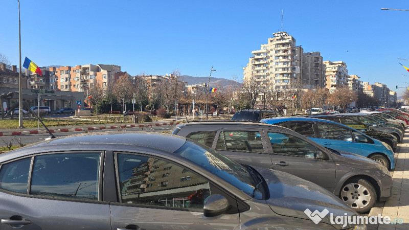 Inchiriez spatiu comercial in Deva, ultracentrala,Lido, Casa de Pensii