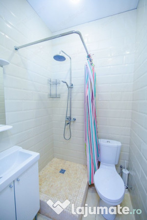 Apartament cu 3 camere de inchiriat 