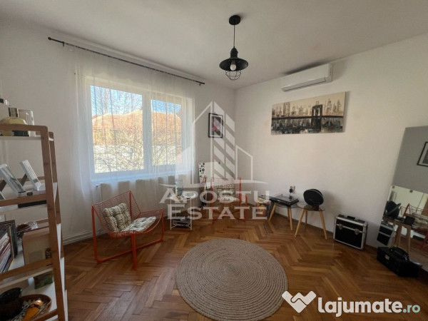 Casa individuala cu 5 camere, 2 bai si beci in zona Blasc...