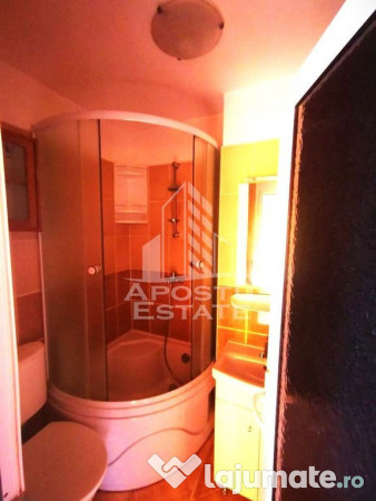 Apartament cu 3 camere, decomandat, 2 balcoane, 2 bai,eta...